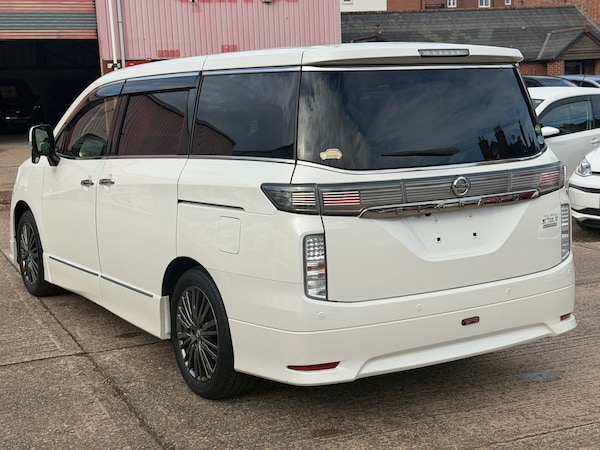 Used Nissan Elgrand 2019 for sale - 76340707: Photo 6