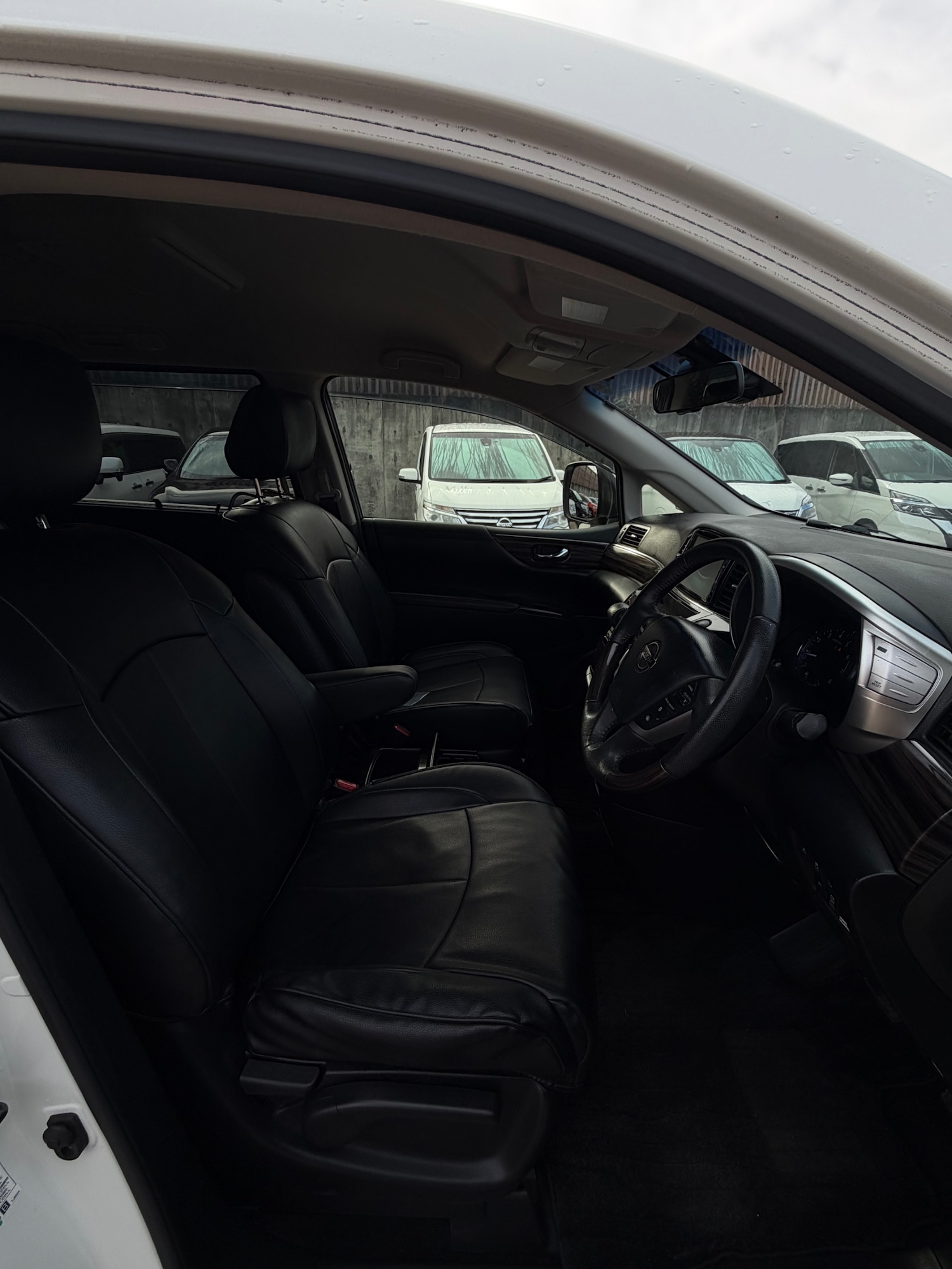 Used Nissan Elgrand 2019 for sale - 76340707: Photo 8