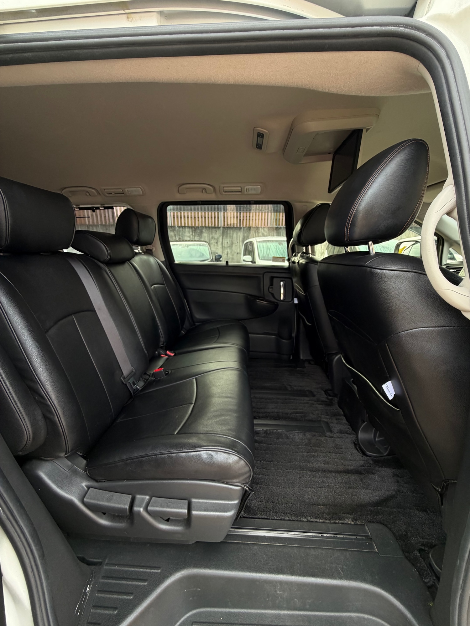 Used Nissan Elgrand 2019 for sale - 76340707: Photo 9