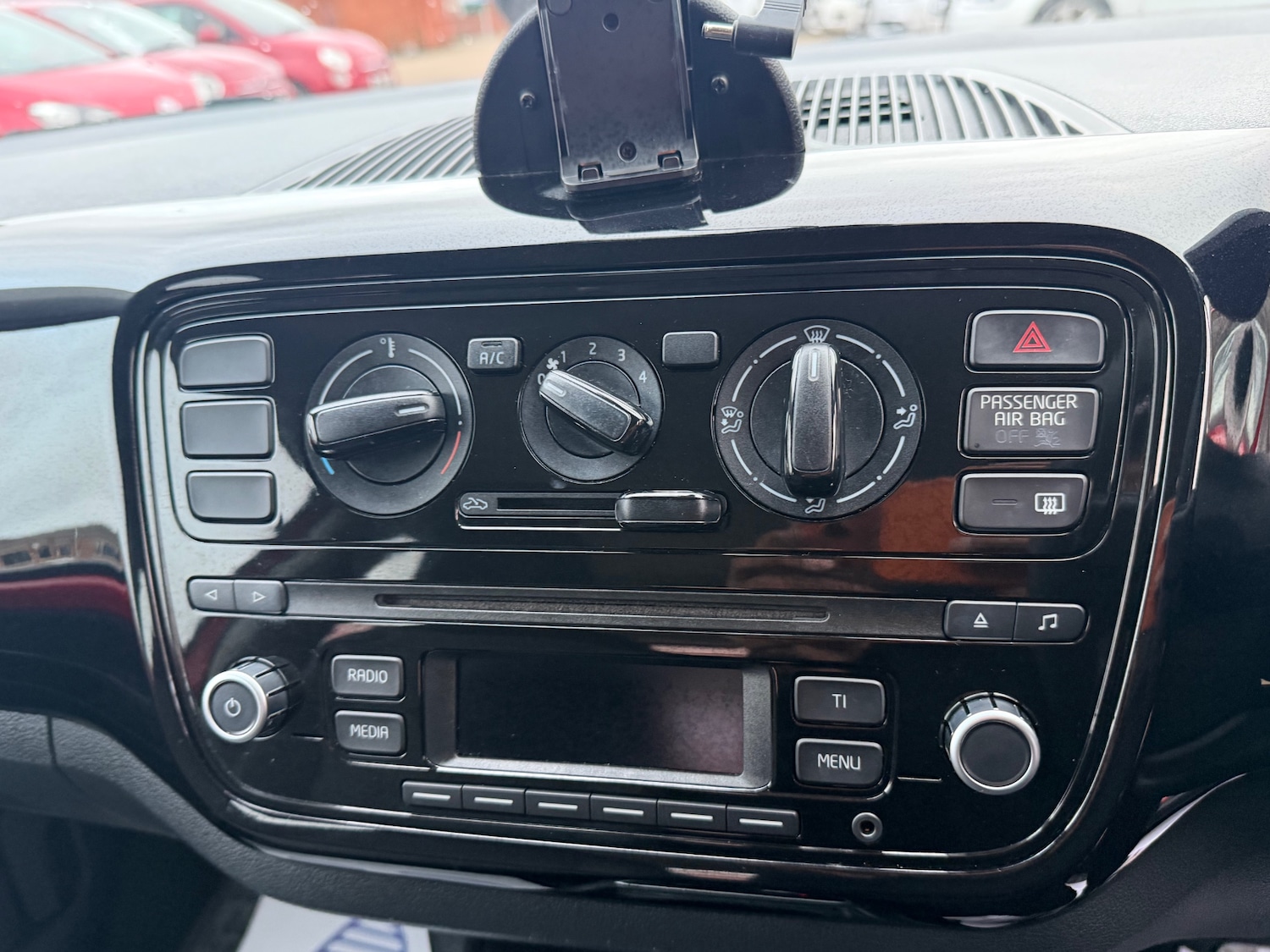 Used Volkswagen up! 2015 for sale - 76526489: Photo 10