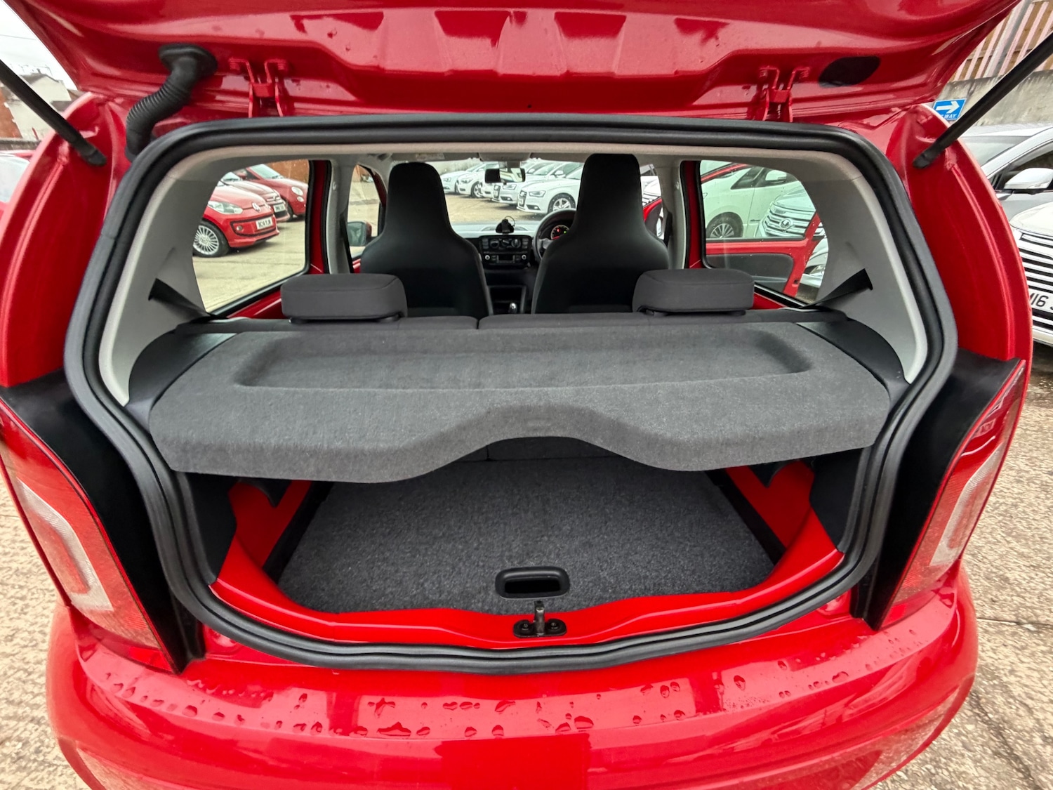 Used Volkswagen up! 2015 for sale - 76526489: Photo 9