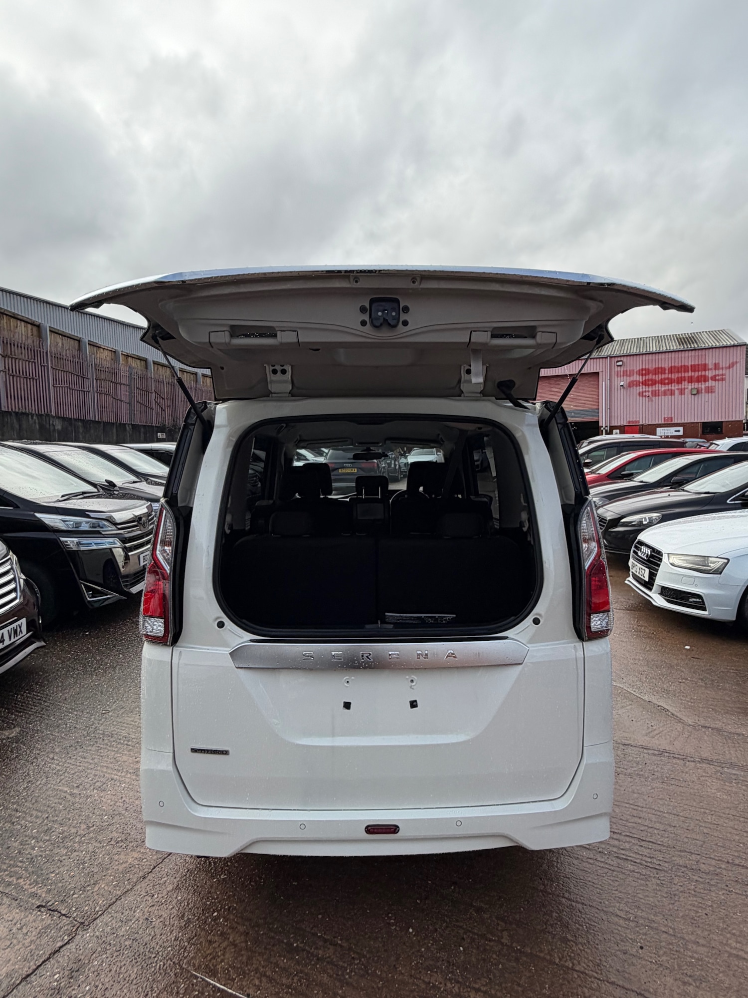 Used Nissan Serena 2020 for sale - 77478194: Photo 7