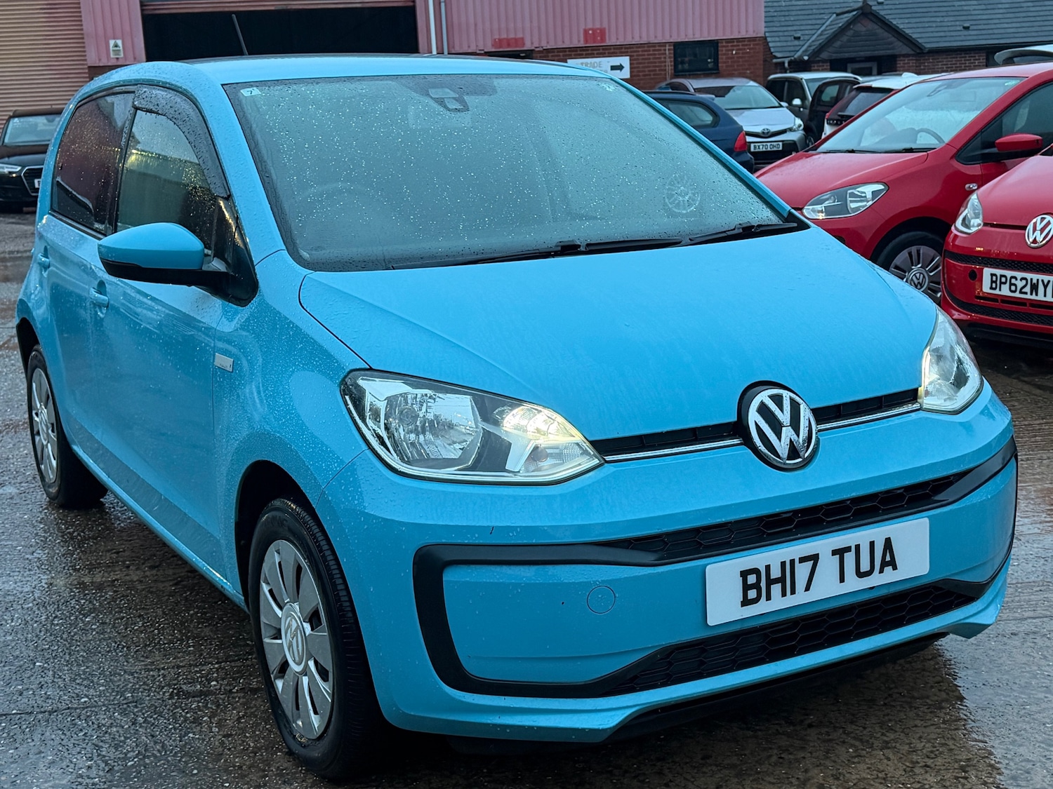 Used Volkswagen up! 2017 for sale - 77214728: Photo 2
