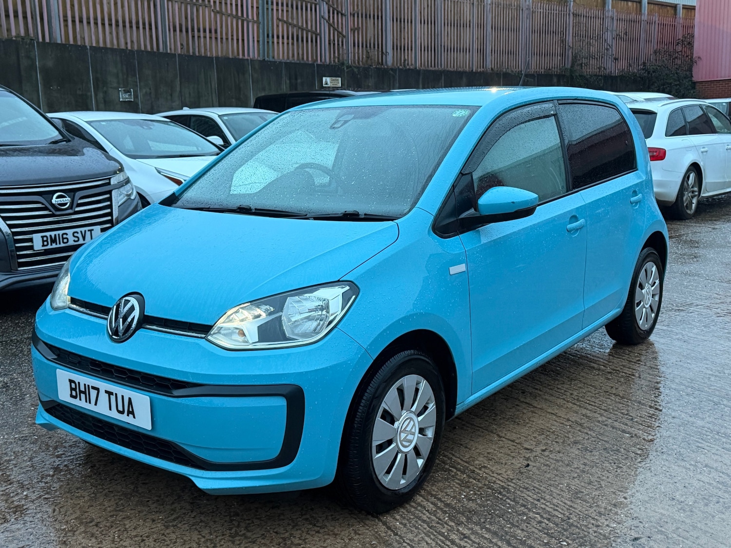 Used Volkswagen up! 2017 for sale - 77214728: Photo 3