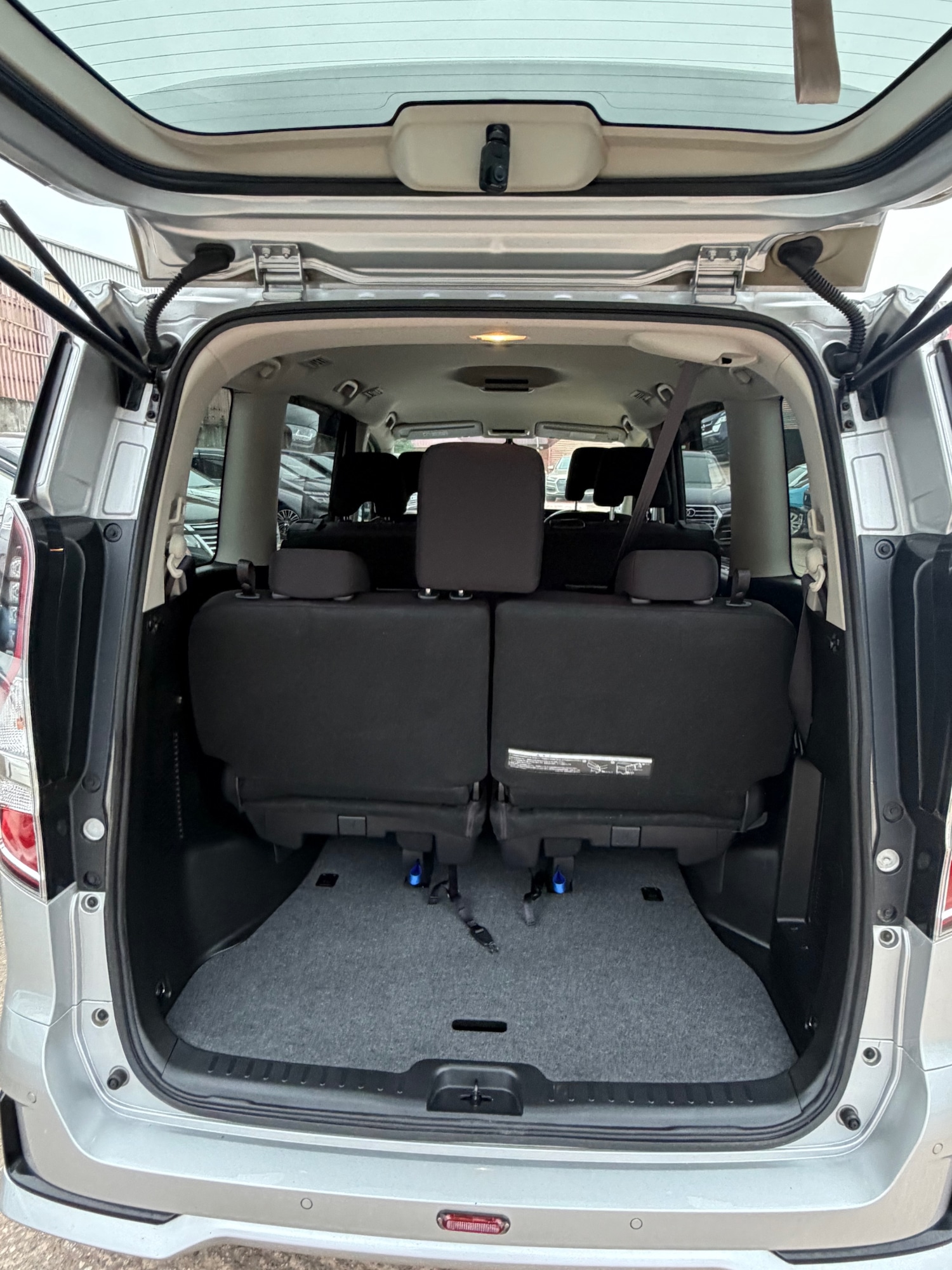 Used Nissan Serena 2021 for sale - 77992021: Photo 11