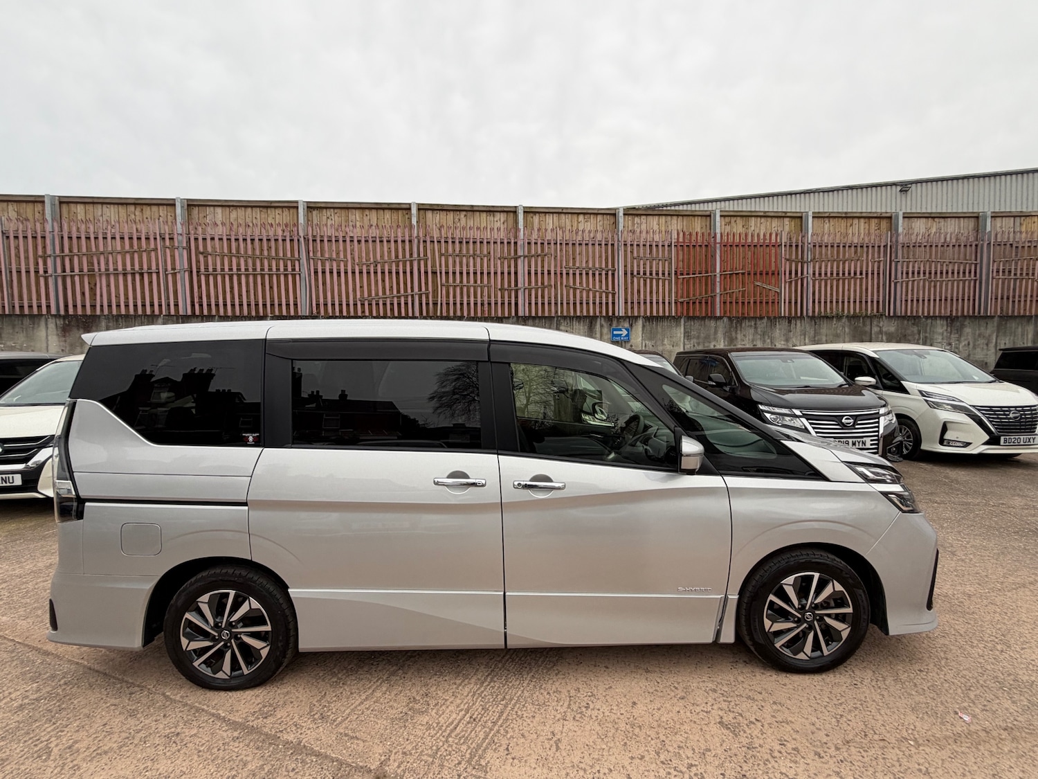 Used Nissan Serena 2021 for sale - 77992021: Photo 7