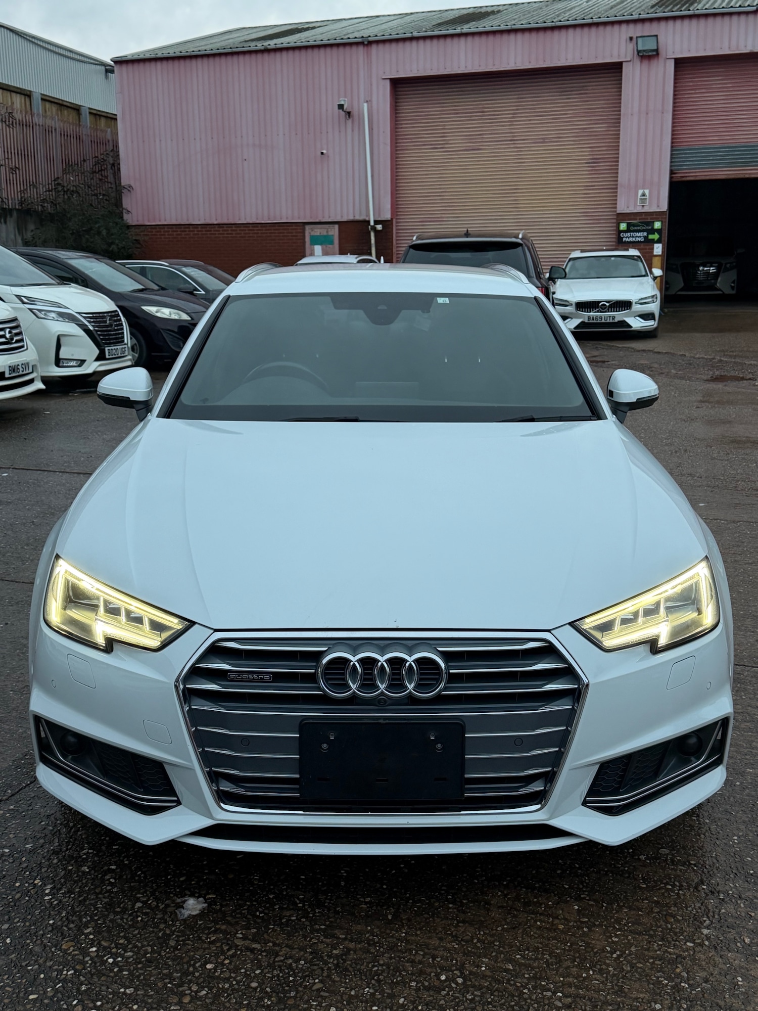 Used Audi A4 Avant 2018 for sale - 76974139: Photo 1