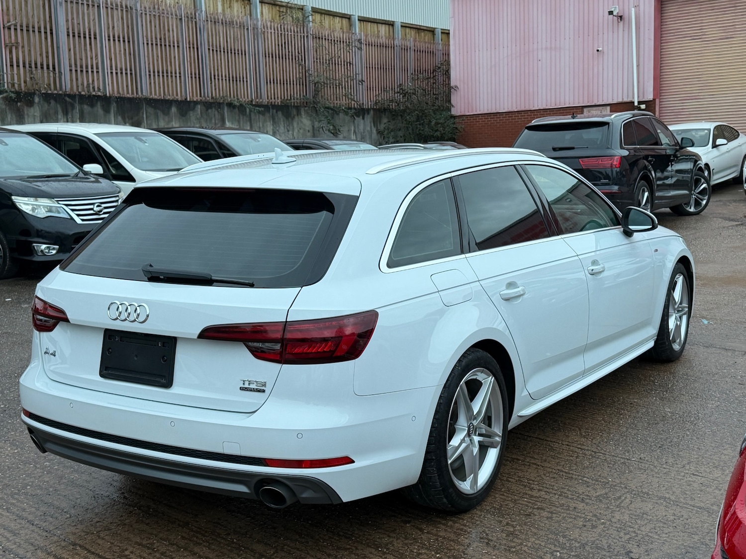 Used Audi A4 Avant 2018 for sale - 76974139: Photo 6