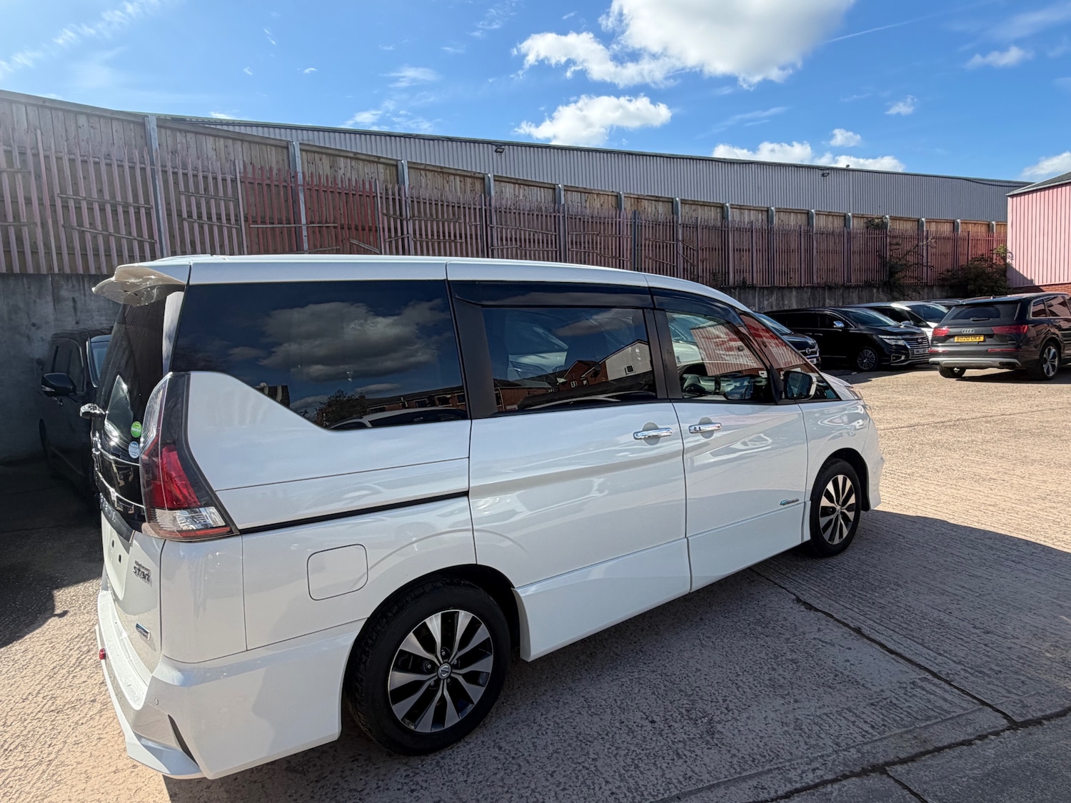 Used Nissan Serena 2016 for sale - 78045983: Photo 7
