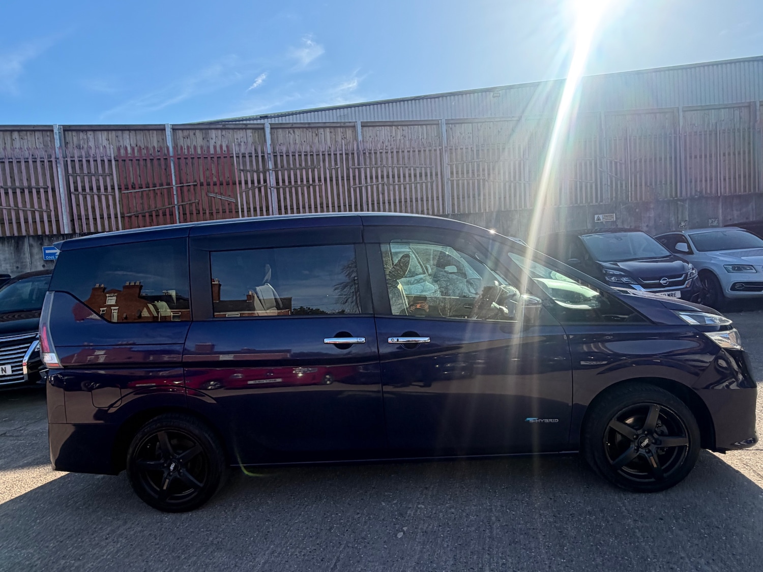 Used Nissan Serena 2016 for sale - 77718542: Photo 7