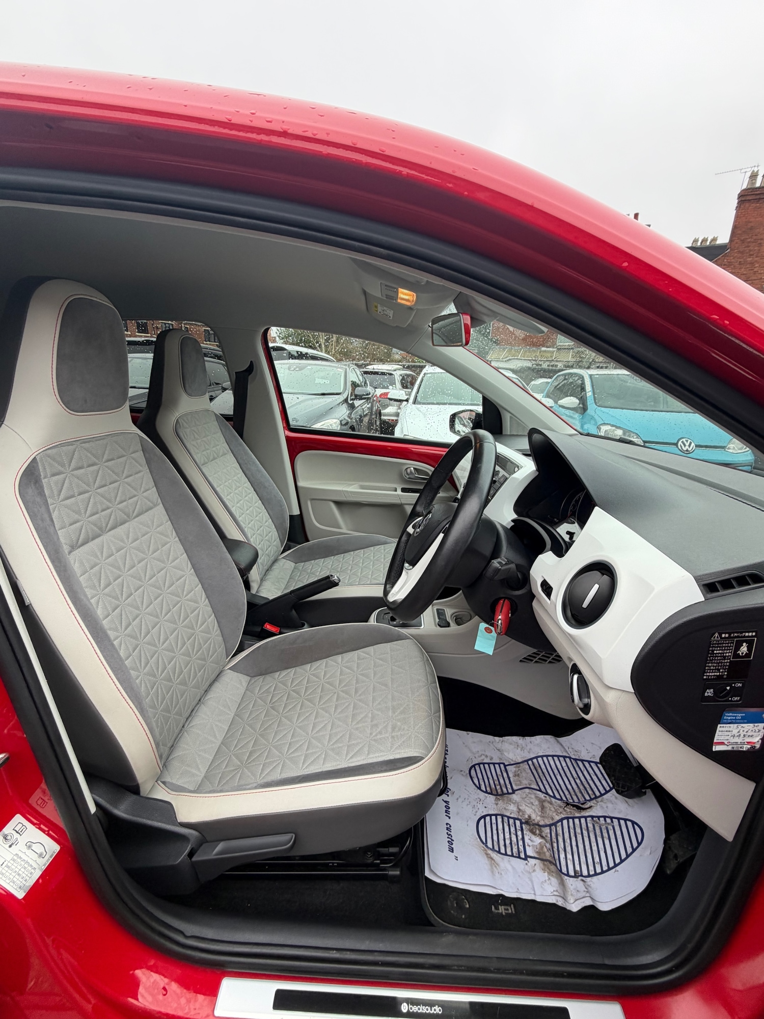 Used Volkswagen up! 2017 for sale - 77423828: Photo 8