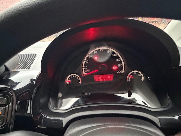 Used Volkswagen up! 2013 for sale - 76165301: Photo 11