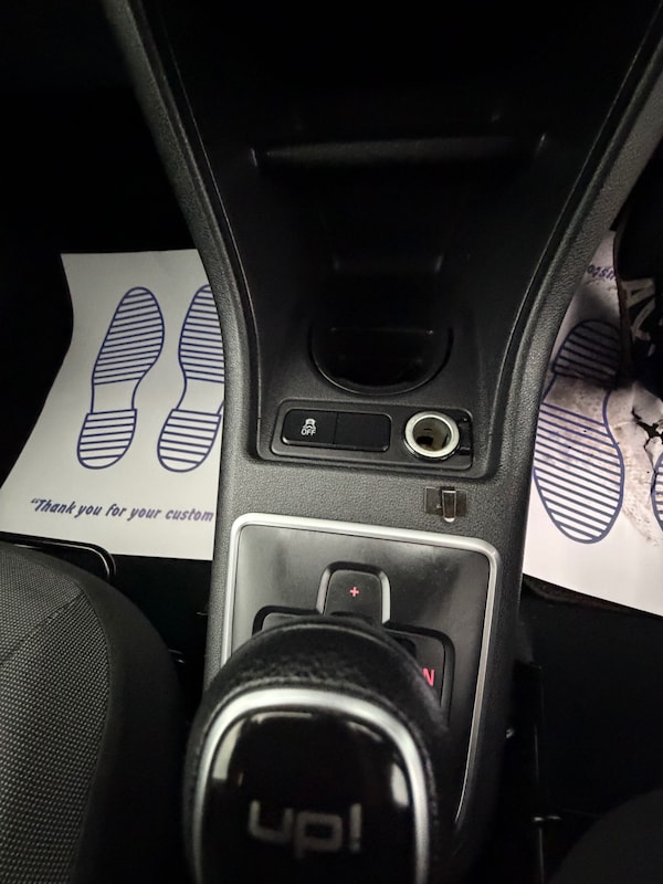 Used Volkswagen up! 2013 for sale - 76165301: Photo 12