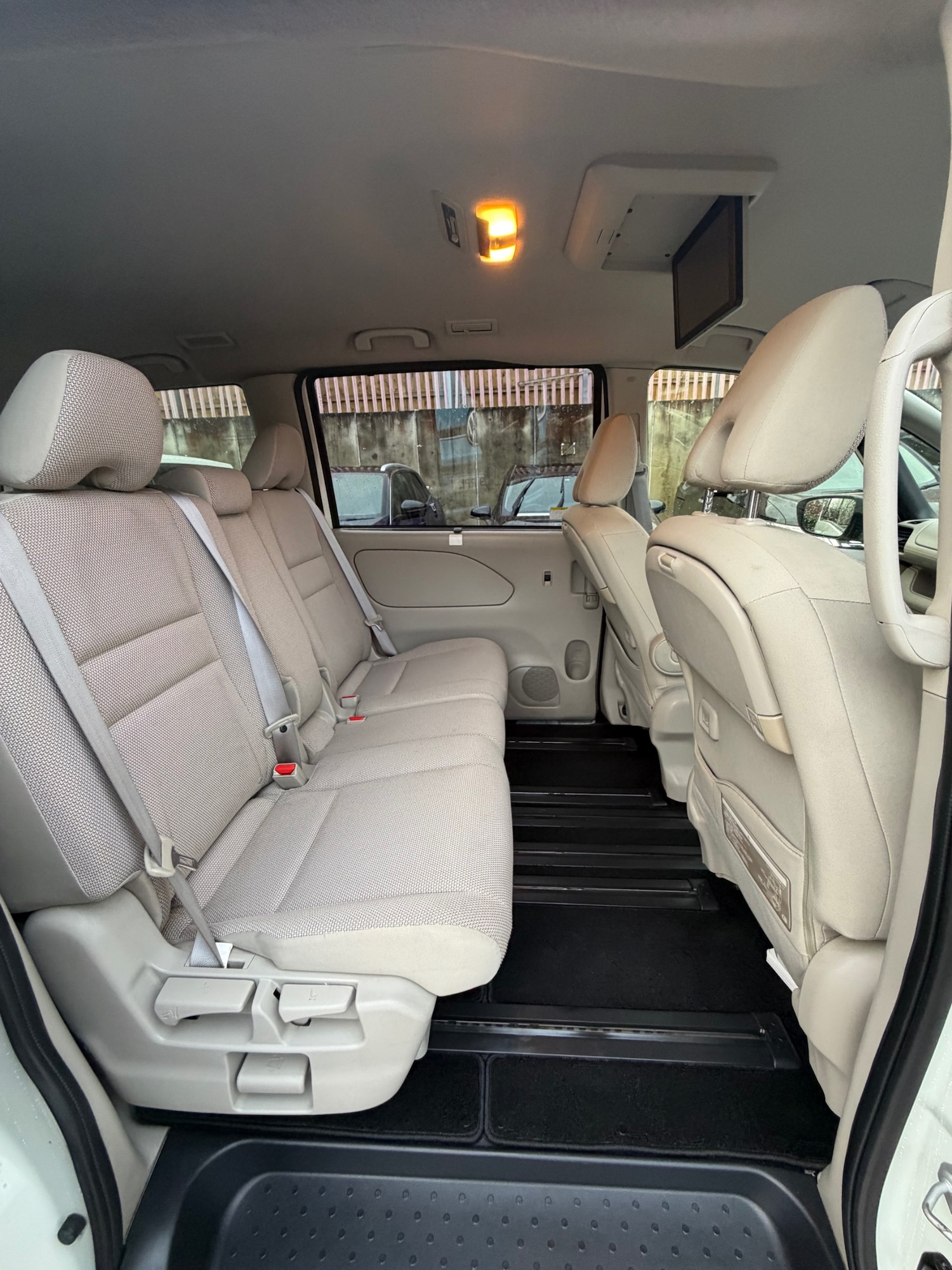 Used Nissan Serena 2016 for sale - 77173559: Photo 7