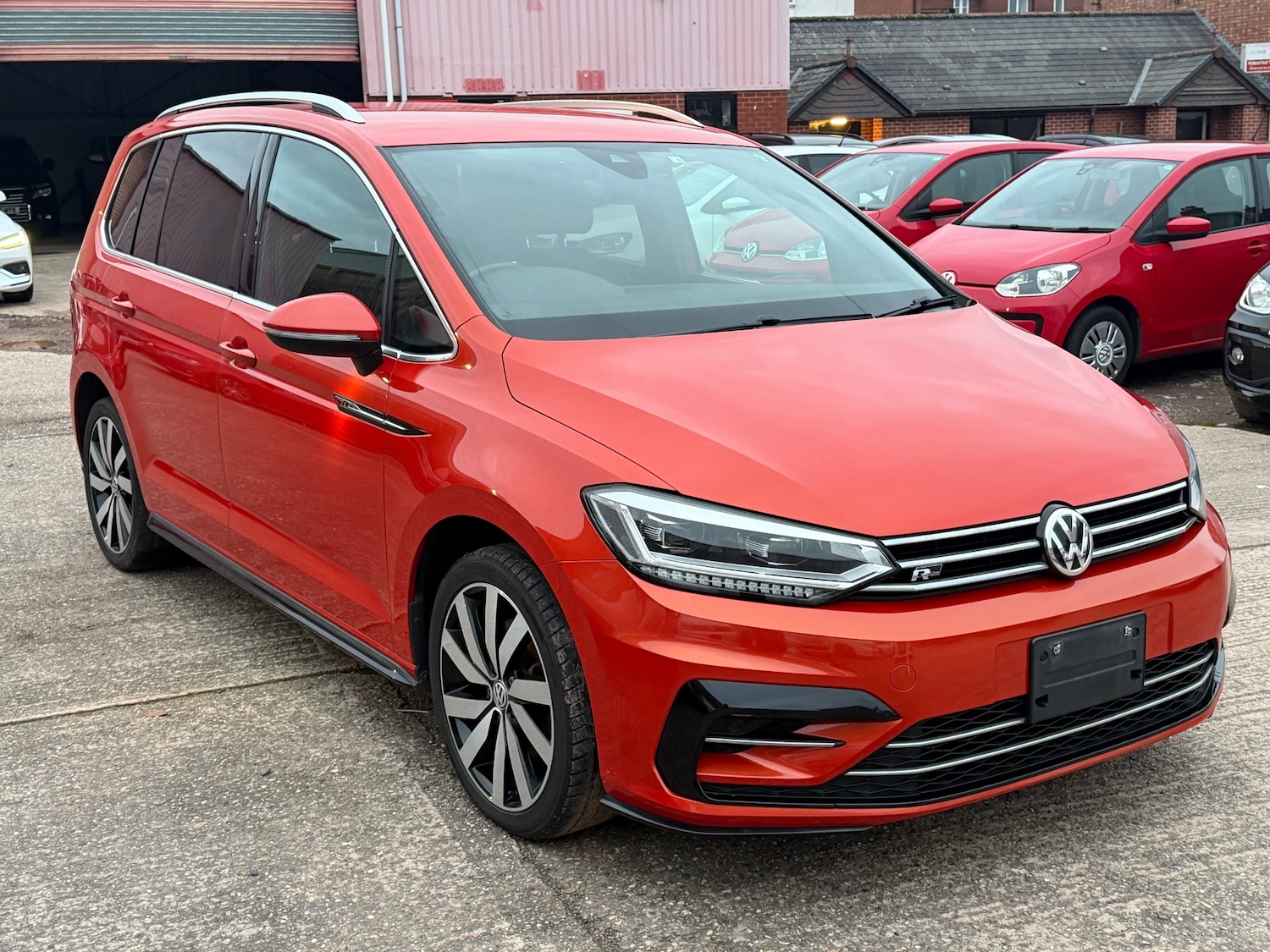 Used Volkswagen Touran 2016 for sale - 76596091: Photo 3