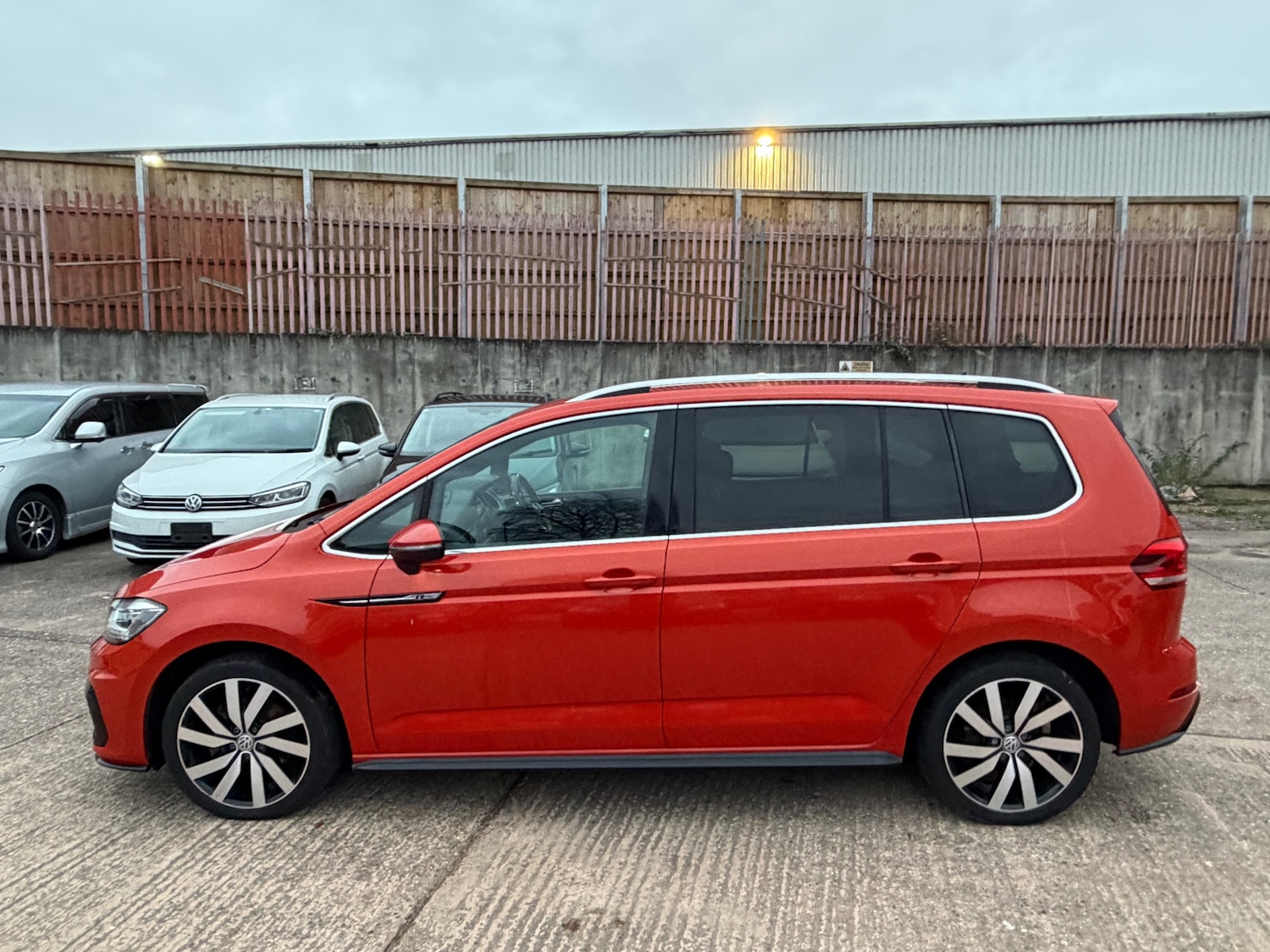 Used Volkswagen Touran 2016 for sale - 76596091: Photo 7