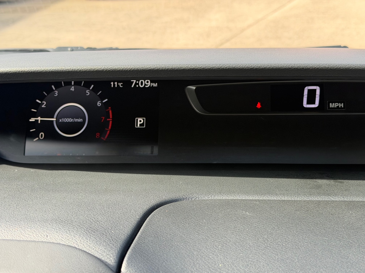 Used Nissan Serena 2017 for sale - 77924752: Photo 12