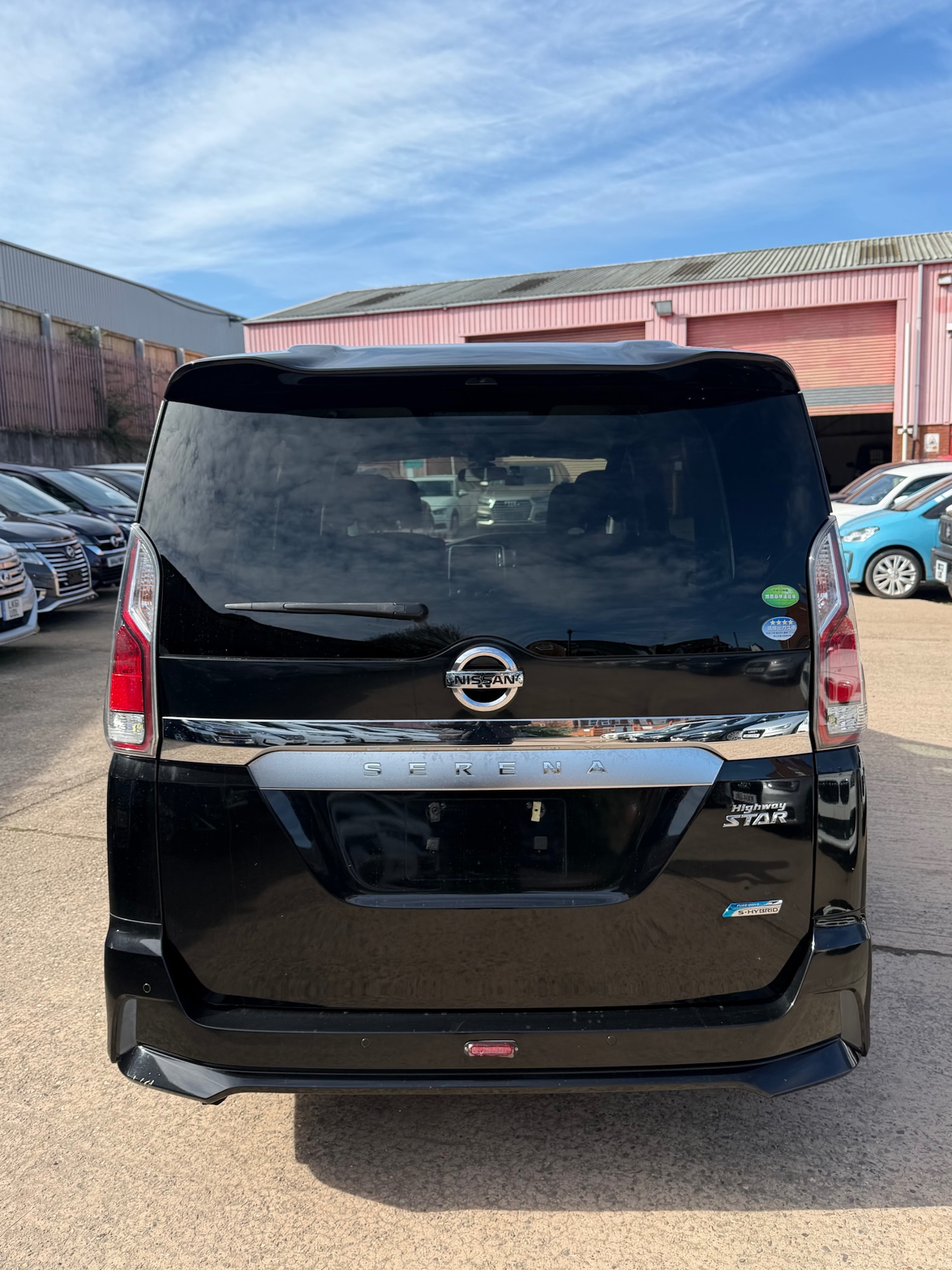 Used Nissan Serena 2017 for sale - 77924752: Photo 4