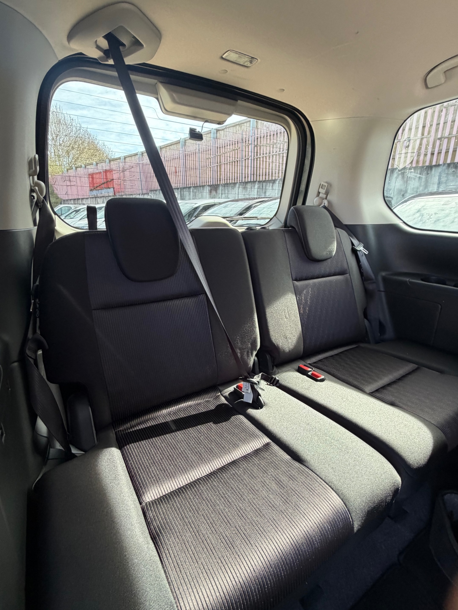 Used Nissan Serena 2017 for sale - 77924752: Photo 9