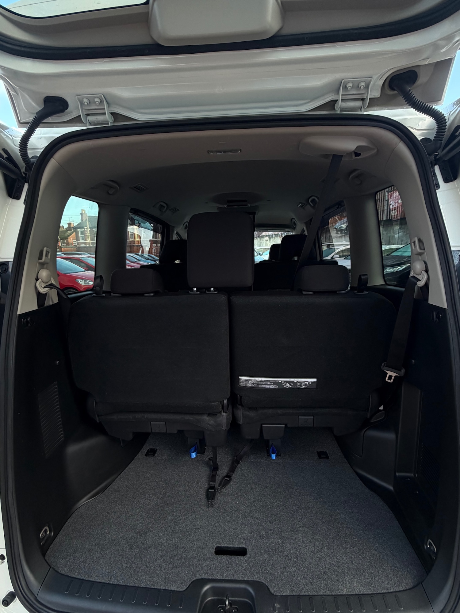 Used Nissan Serena 2021 for sale - 77008264: Photo 12