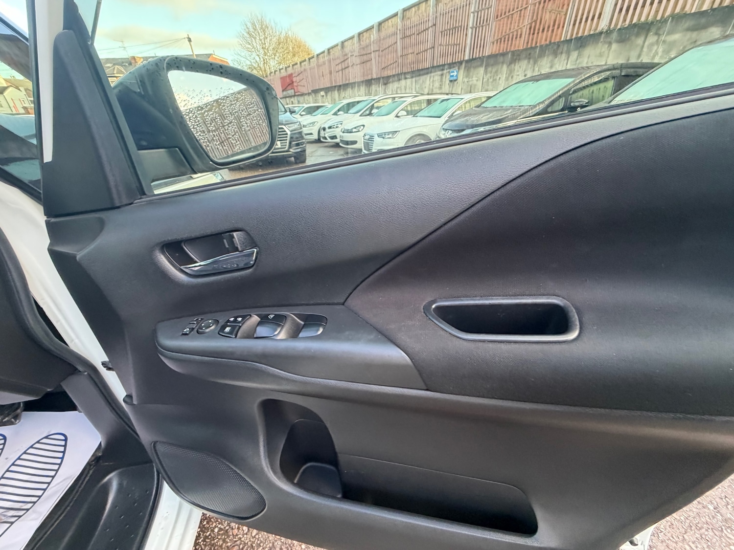 Used Nissan Serena 2021 for sale - 77008264: Photo 13