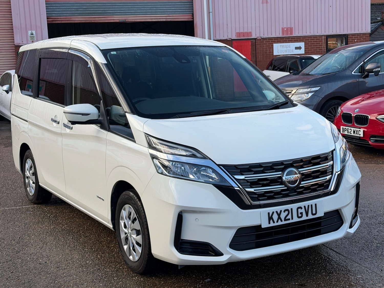 Used Nissan Serena 2021 for sale - 77008264: Photo 2