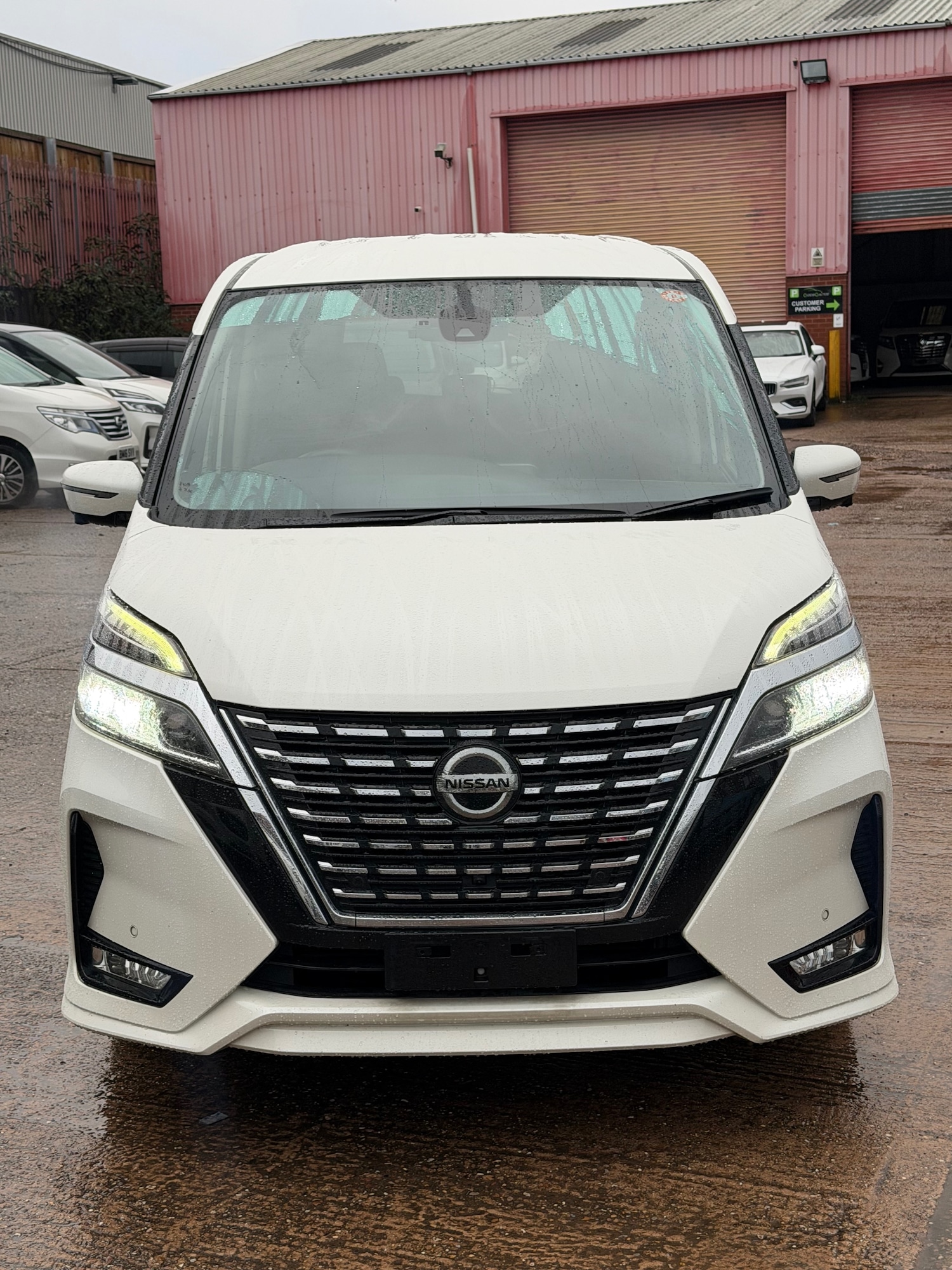 Used Nissan Serena 2020 for sale - 76924731: Photo 1