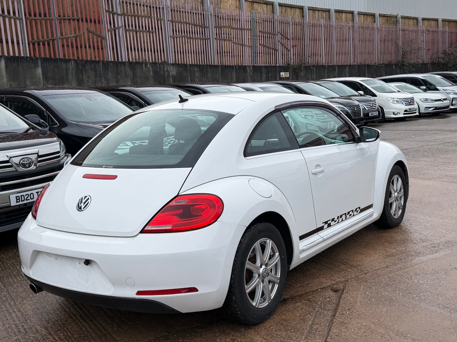 Used Volkswagen Beetle 2013 for sale - 77478189: Photo 5