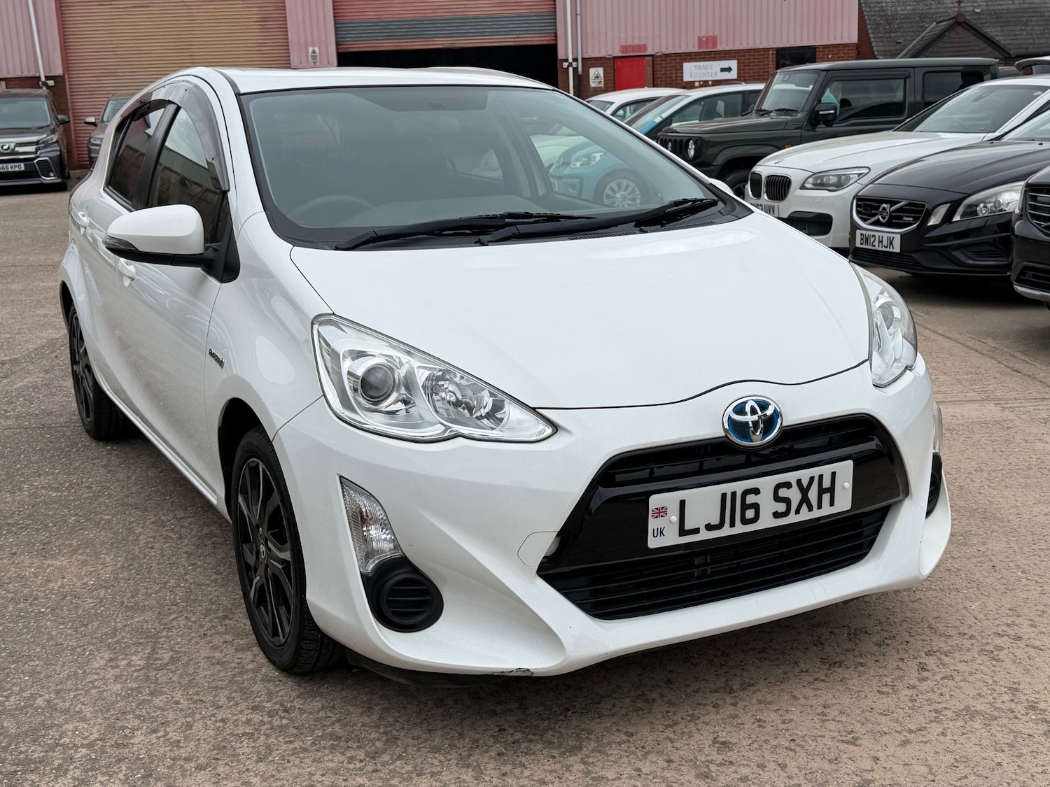 Used Toyota Aqua 2016 for sale - 78184152: Photo 2