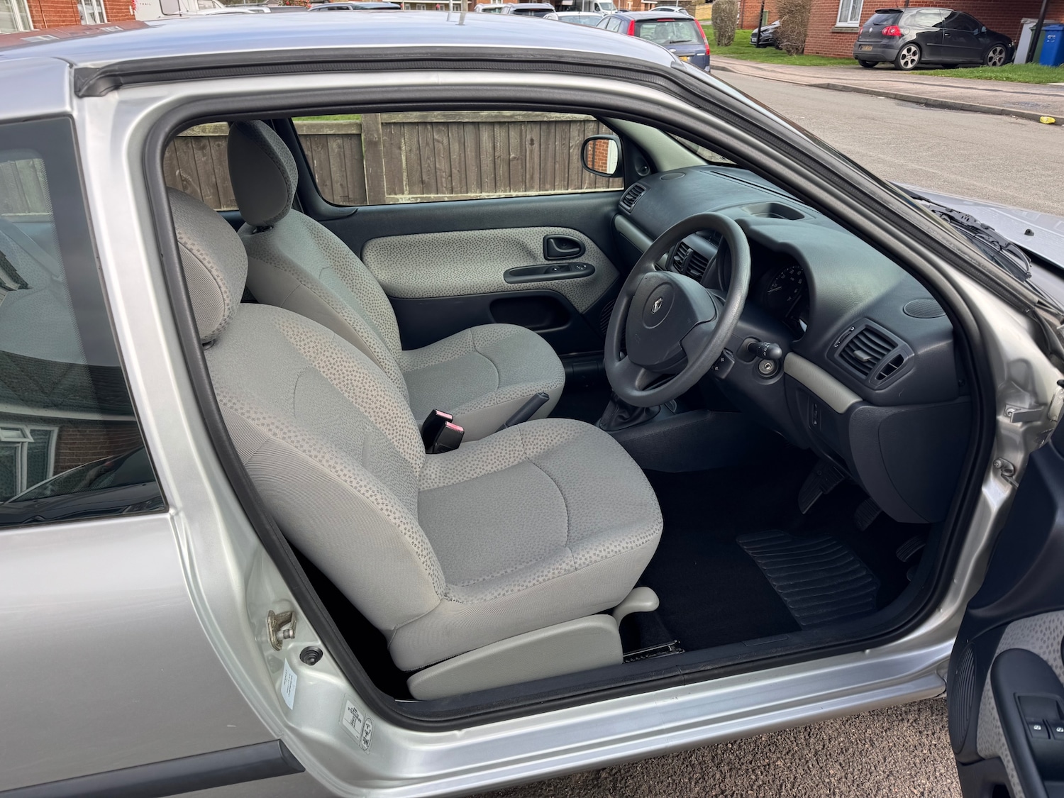 Used Renault Clio 2005 for sale - 77629117: Photo 9