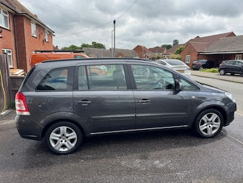 Used Vauxhall Zafira 2010 for sale - 78871929: Photo