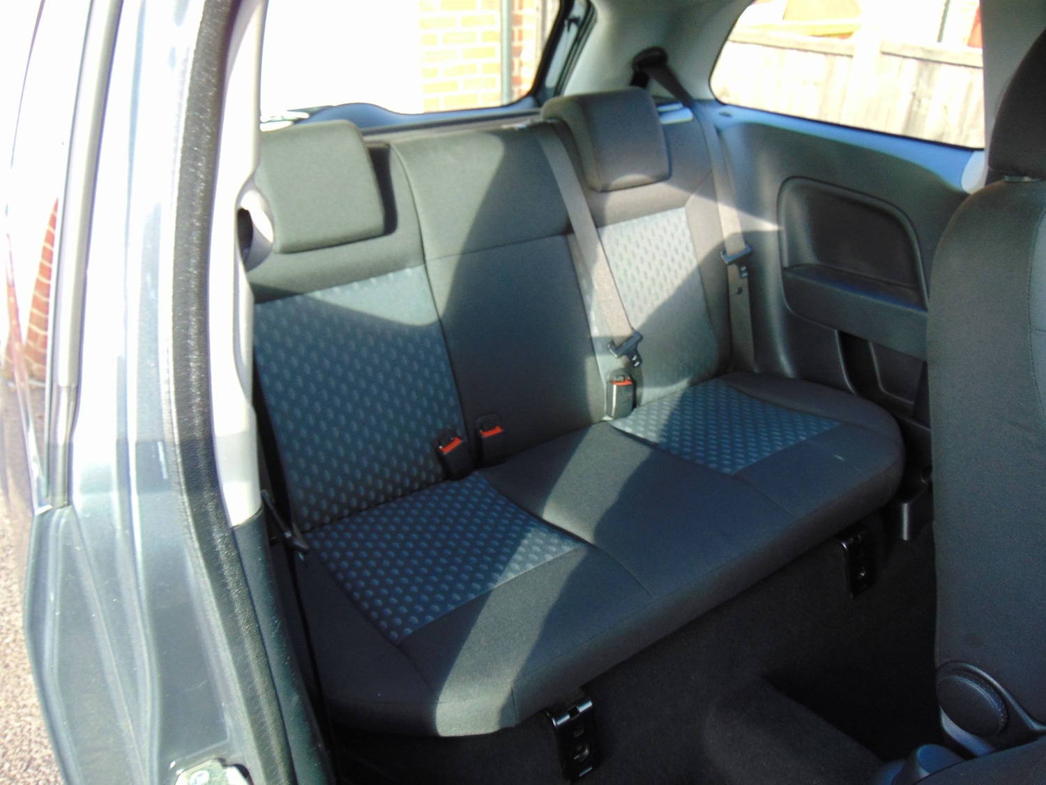 Used Ford Fiesta 2004 for sale - 76336045: Photo 15