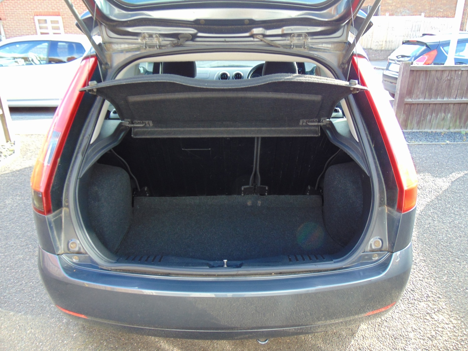 Used Ford Fiesta 2004 for sale - 76336045: Photo 17