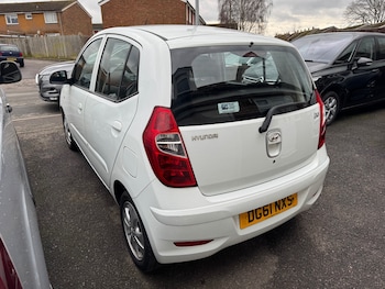 Used Hyundai i10 2011 for sale - 77665314: Photo