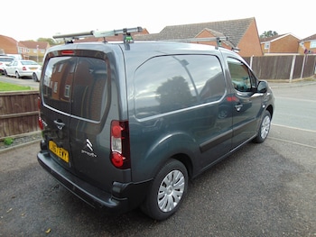 Used Citroen Berlingo 2017 for sale - 76252226: Photo