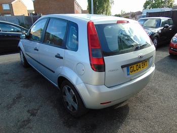 Used Ford Fiesta 2004 for sale - 75751717: Photo