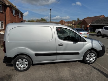 Used Peugeot Partner 2018 for sale - 78180030: Photo