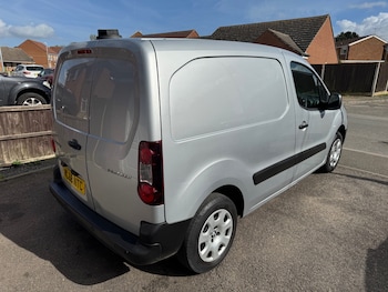 Used Peugeot Partner 2018 for sale - 78180030: Photo