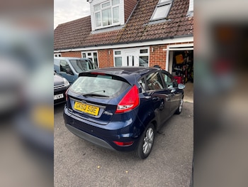 Used Ford Fiesta 2010 for sale - 76444678: Photo