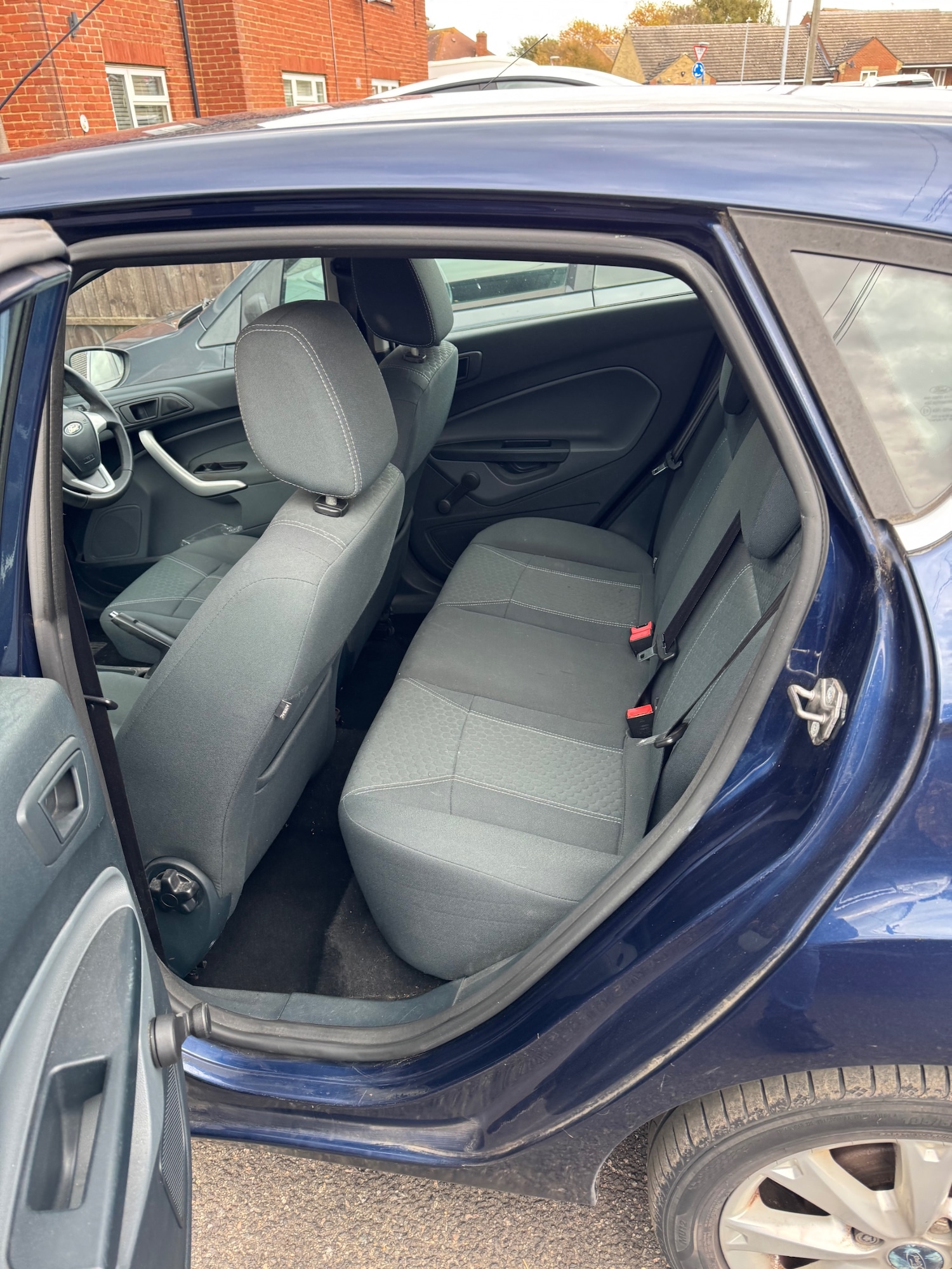 Used Ford Fiesta 2010 for sale - 76444678: Photo 7