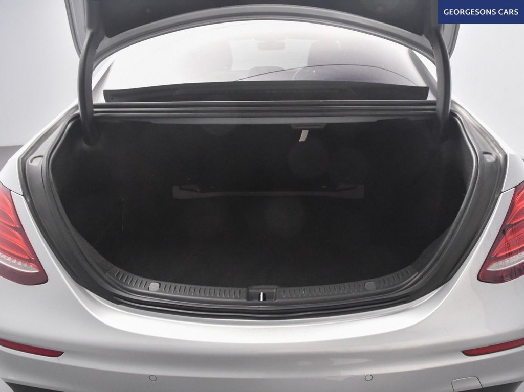 Used Mercedes-Benz E Class 2018 for sale - 76202810: Photo 9