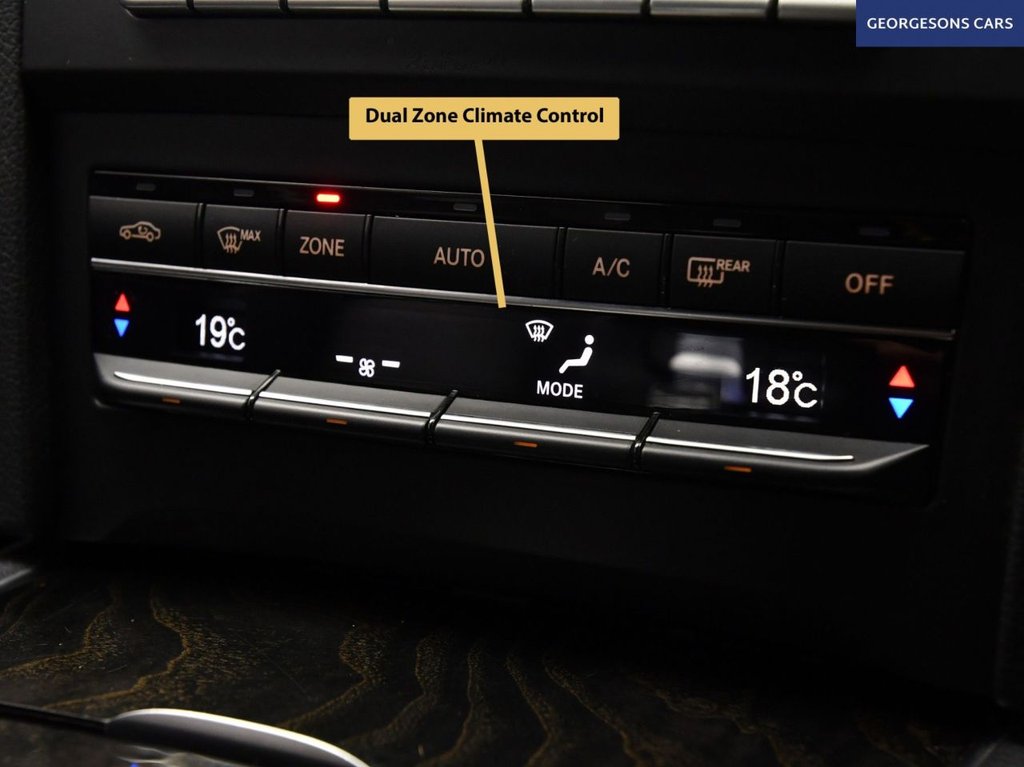 Used Mercedes-Benz E Class 2014 for sale - 77048930: Photo 30