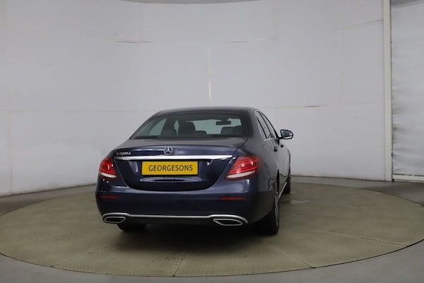 Used Mercedes-Benz E Class 2017 for sale - 76255897: Photo 4