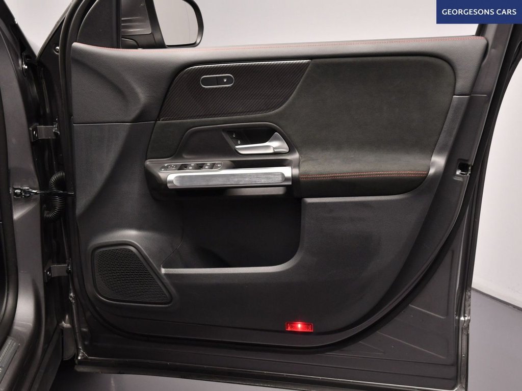 Used Mercedes-Benz GLB 2022 for sale - 77275689: Photo 28