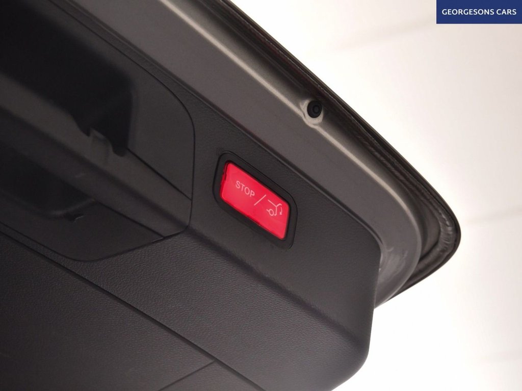 Used Mercedes-Benz GLC 2020 for sale - 77642235: Photo 10