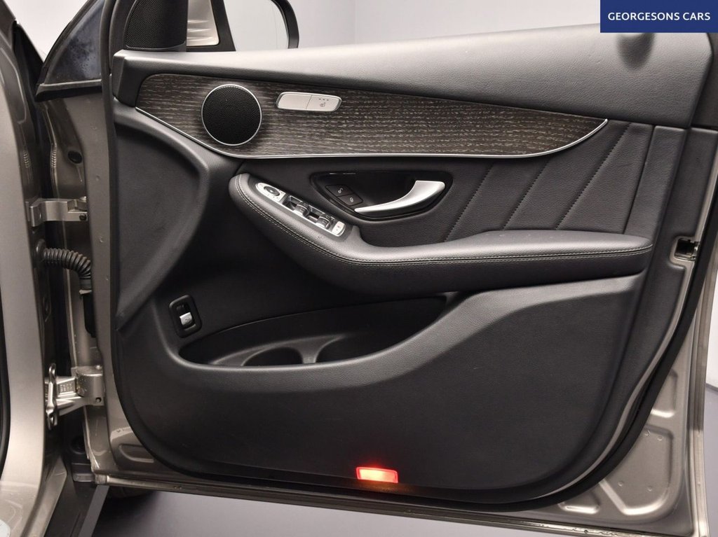 Used Mercedes-Benz GLC 2020 for sale - 77642235: Photo 28