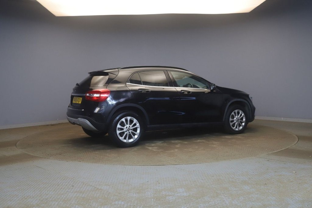 Used Mercedes-Benz GLA 2018 for sale - 77356632: Photo 4