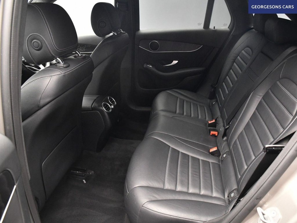 Used Mercedes-Benz GLC 2021 for sale - 76148176: Photo 16