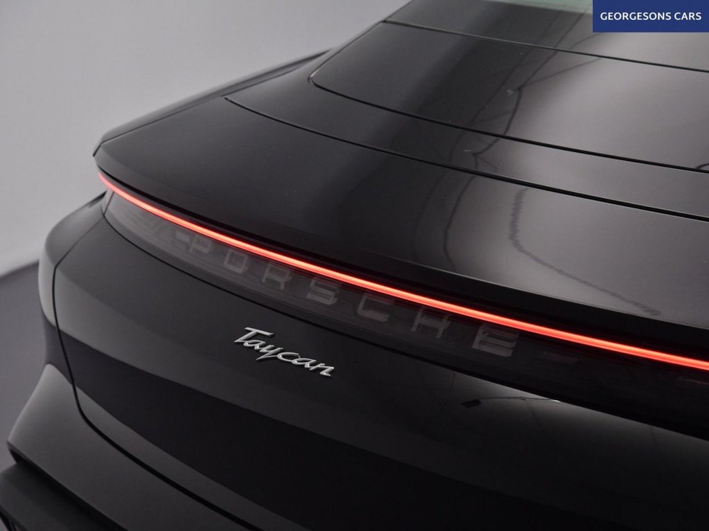 Used Porsche Taycan 2021 for sale - 78016765: Photo 18