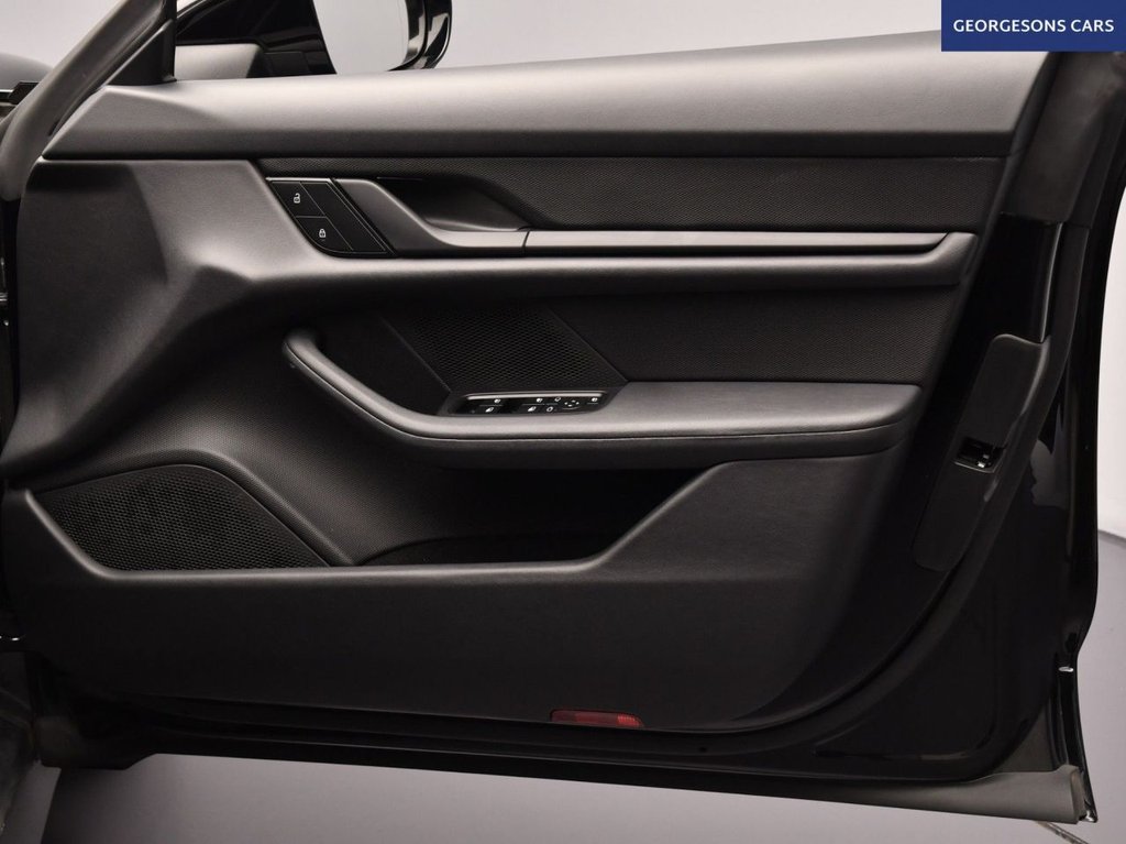 Used Porsche Taycan 2021 for sale - 78016765: Photo 37